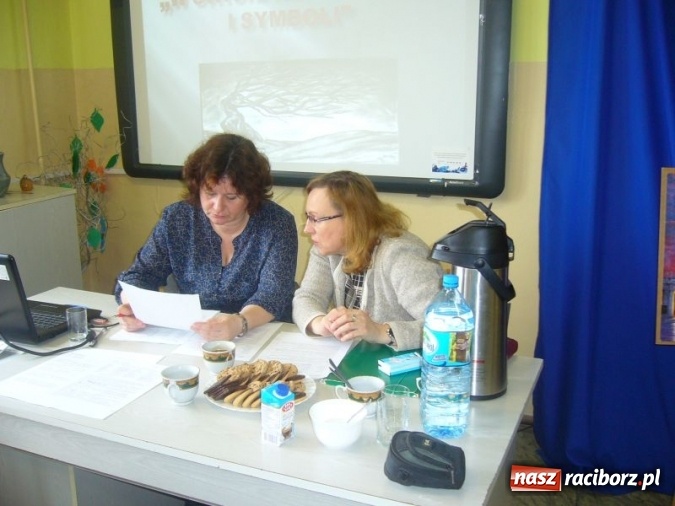 Zdjęcie w galerii na portalu naszraciborz.pl: Uczniowie Centrum z pasją o sztuce wiadomości z regionu