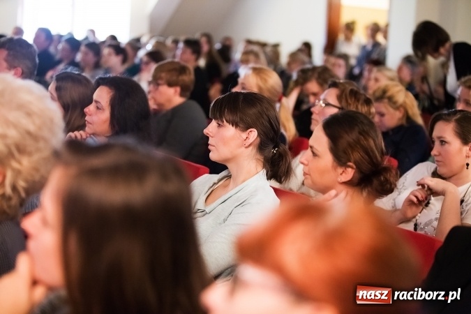 Zdjęcie w galerii na portalu naszraciborz.pl: Na Zamku Piastowskim trwa konferencja na temat autyzmu wiadomości z regionu