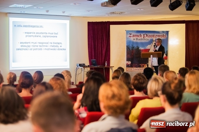 Zdjęcie w galerii na portalu naszraciborz.pl: Na Zamku Piastowskim trwa konferencja na temat autyzmu wiadomości z regionu