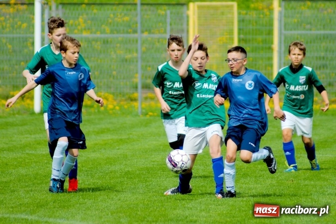 Zdjęcie w galerii na portalu naszraciborz.pl: III WLM: Trzynaście goli przy Zamkowej. Jastrzębie lepsze od Unii wiadomości z regionu