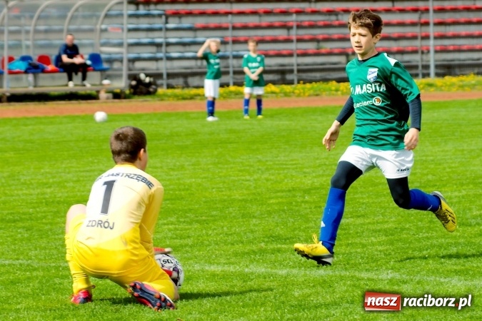 Zdjęcie w galerii na portalu naszraciborz.pl: III WLM: Trzynaście goli przy Zamkowej. Jastrzębie lepsze od Unii wiadomości z regionu