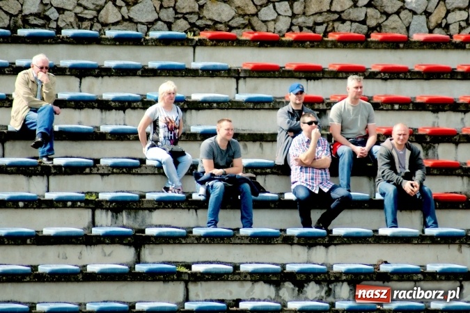 Zdjęcie w galerii na portalu naszraciborz.pl: III WLM: Trzynaście goli przy Zamkowej. Jastrzębie lepsze od Unii wiadomości z regionu