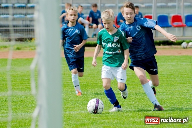 Zdjęcie w galerii na portalu naszraciborz.pl: III WLM: Trzynaście goli przy Zamkowej. Jastrzębie lepsze od Unii wiadomości z regionu