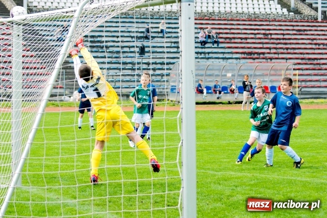 Zdjęcie w galerii na portalu naszraciborz.pl: III WLM: Trzynaście goli przy Zamkowej. Jastrzębie lepsze od Unii wiadomości z regionu