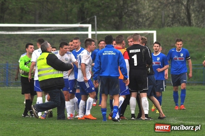 Zdjęcie w galerii na portalu naszraciborz.pl: Nerwowo, ale szczęśliwie. Unia wygrywa ze Spójnią Landek wiadomości z regionu