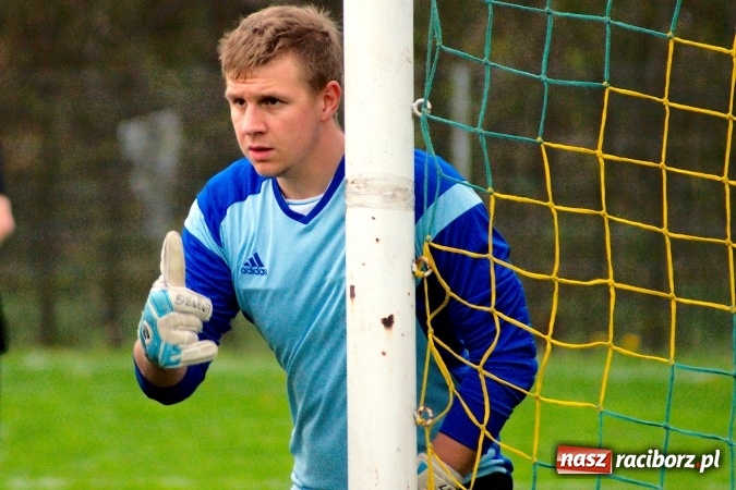 Zdjęcie w galerii na portalu naszraciborz.pl: Bezbarwny remis przy Tuwima. Zmiana lidera A klasy wiadomości z regionu