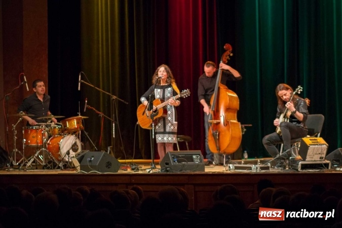 Zdjęcie w galerii na portalu naszraciborz.pl: Antonina Krzysztoń i Anna Janko - wyjątkowy wieczór w RCK wiadomości z regionu