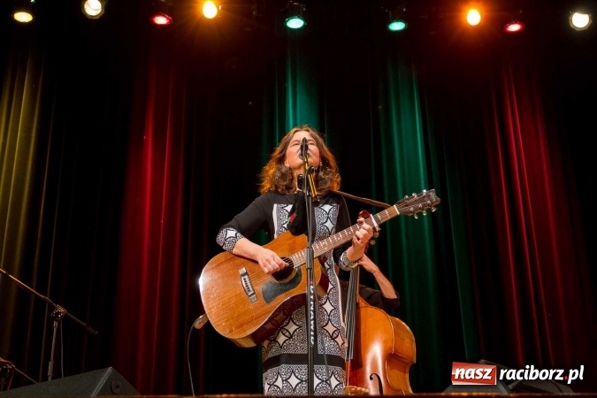 Zdjęcie w galerii na portalu naszraciborz.pl: Antonina Krzysztoń i Anna Janko - wyjątkowy wieczór w RCK wiadomości z regionu