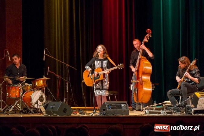 Zdjęcie w galerii na portalu naszraciborz.pl: Antonina Krzysztoń i Anna Janko - wyjątkowy wieczór w RCK wiadomości z regionu