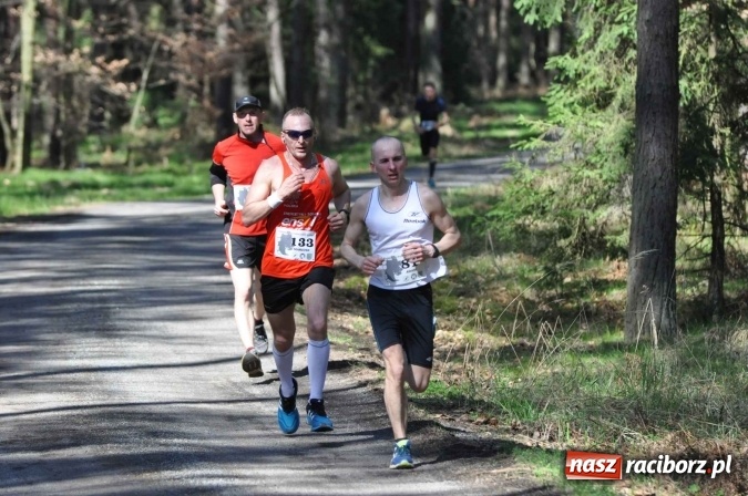 Zdjęcie w galerii na portalu naszraciborz.pl: I Kuźniański Półmaraton Leśny - zdecydowana wygrana Ukraińca wiadomości z regionu