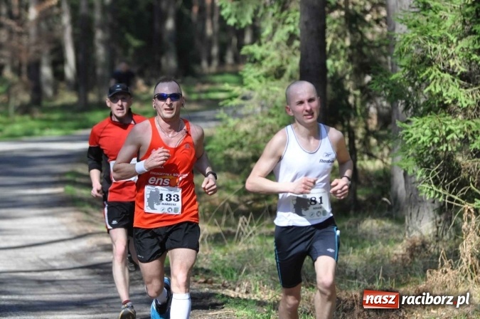 Zdjęcie w galerii na portalu naszraciborz.pl: I Kuźniański Półmaraton Leśny - zdecydowana wygrana Ukraińca wiadomości z regionu