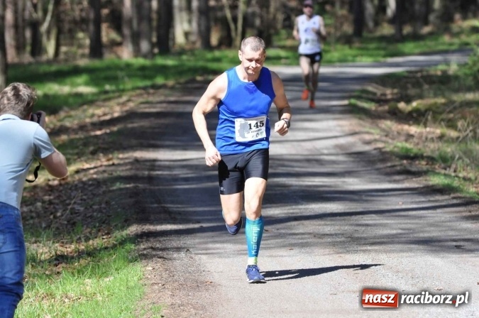 Zdjęcie w galerii na portalu naszraciborz.pl: I Kuźniański Półmaraton Leśny - zdecydowana wygrana Ukraińca wiadomości z regionu