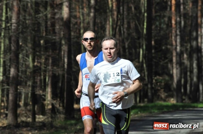 Zdjęcie w galerii na portalu naszraciborz.pl: I Kuźniański Półmaraton Leśny - zdecydowana wygrana Ukraińca wiadomości z regionu