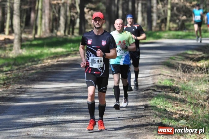 Zdjęcie w galerii na portalu naszraciborz.pl: I Kuźniański Półmaraton Leśny - zdecydowana wygrana Ukraińca wiadomości z regionu