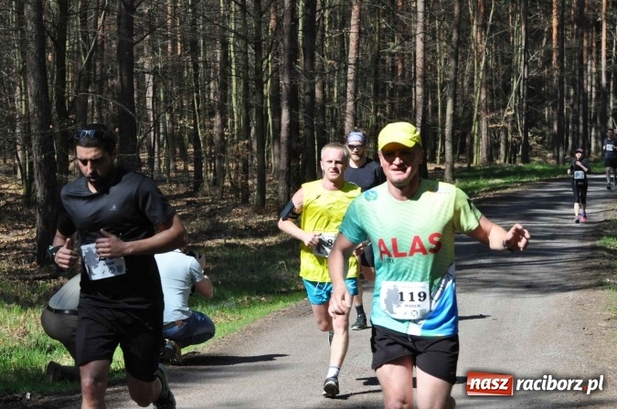 Zdjęcie w galerii na portalu naszraciborz.pl: I Kuźniański Półmaraton Leśny - zdecydowana wygrana Ukraińca wiadomości z regionu