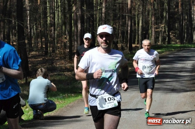Zdjęcie w galerii na portalu naszraciborz.pl: I Kuźniański Półmaraton Leśny - zdecydowana wygrana Ukraińca wiadomości z regionu