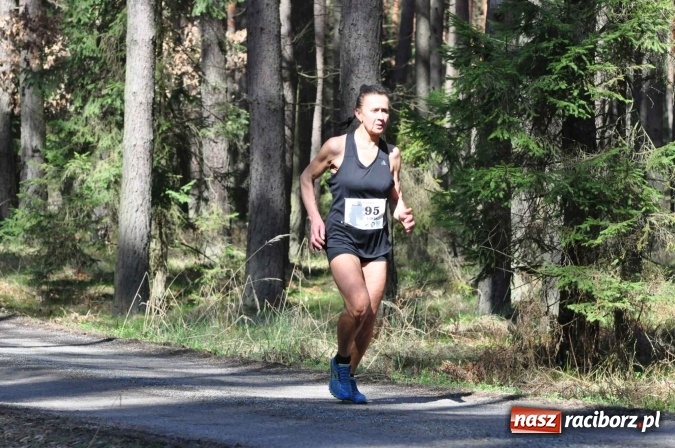 Zdjęcie w galerii na portalu naszraciborz.pl: I Kuźniański Półmaraton Leśny - zdecydowana wygrana Ukraińca wiadomości z regionu