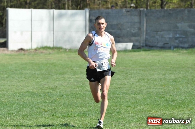 Zdjęcie w galerii na portalu naszraciborz.pl: I Kuźniański Półmaraton Leśny - zdecydowana wygrana Ukraińca wiadomości z regionu