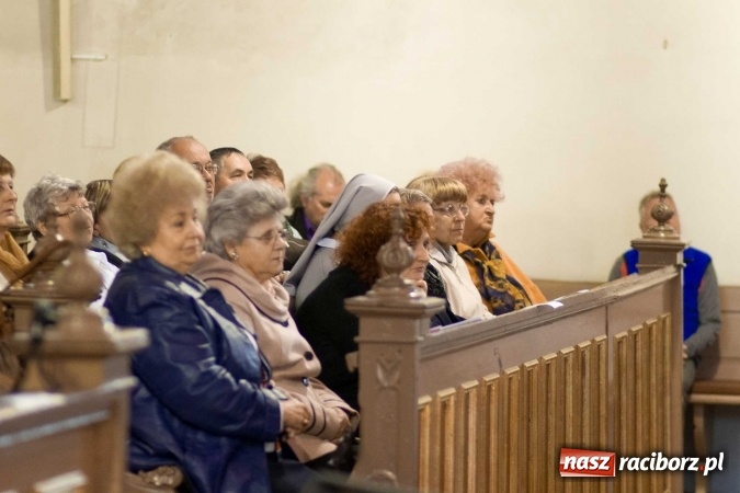 Zdjęcie w galerii na portalu naszraciborz.pl: 1050-lecie Chrztu Polski. Atlantyda oraz Vivo zaśpiewały w kościele farnym wiadomości z regionu