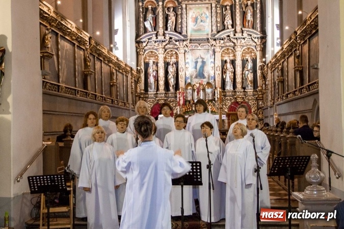 Zdjęcie w galerii na portalu naszraciborz.pl: 1050-lecie Chrztu Polski. Atlantyda oraz Vivo zaśpiewały w kościele farnym wiadomości z regionu