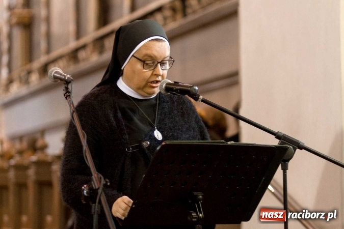 Zdjęcie w galerii na portalu naszraciborz.pl: 1050-lecie Chrztu Polski. Atlantyda oraz Vivo zaśpiewały w kościele farnym wiadomości z regionu