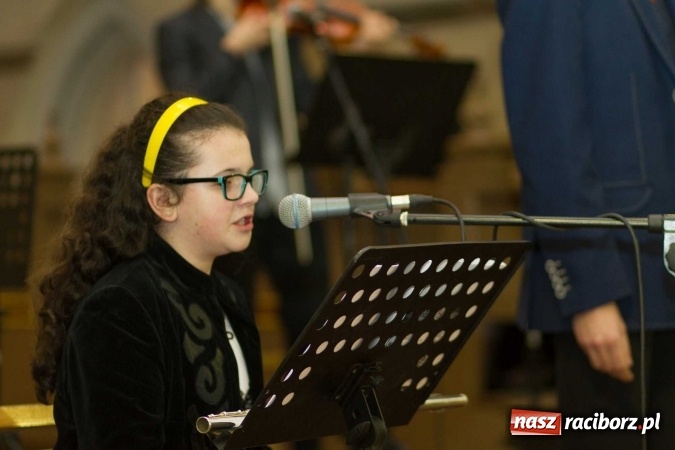 Zdjęcie w galerii na portalu naszraciborz.pl: 1050-lecie Chrztu Polski. Atlantyda oraz Vivo zaśpiewały w kościele farnym wiadomości z regionu