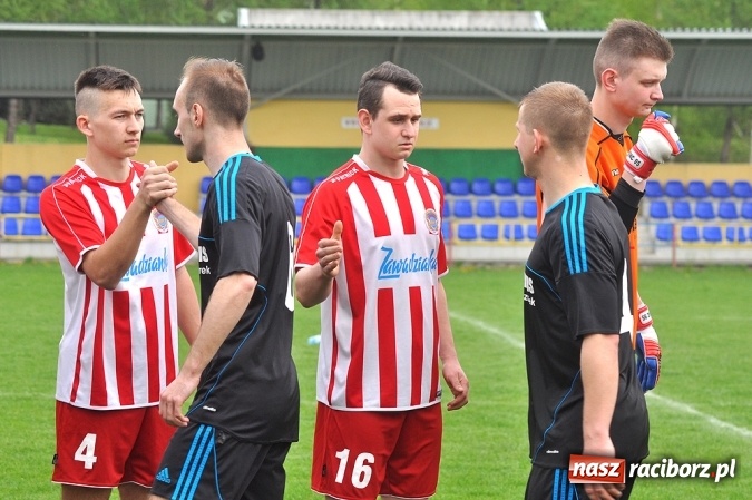 Zdjęcie w galerii na portalu naszraciborz.pl: Nie ma mocnych na Płomień Kobyla. Szesnaste zwycięstwo lidera B klasy wiadomości z regionu