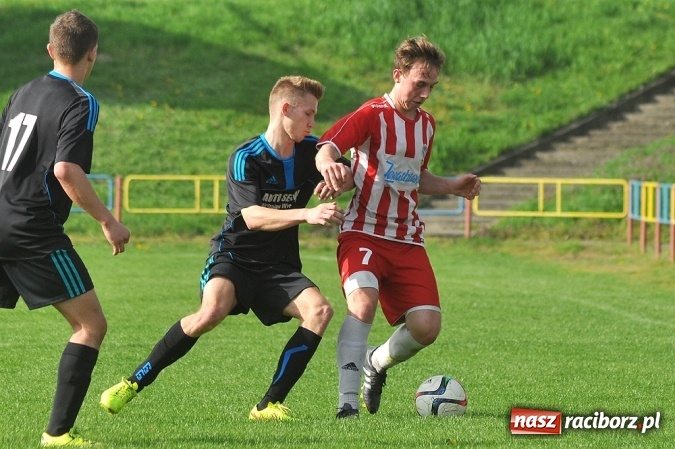 Zdjęcie w galerii na portalu naszraciborz.pl: Nie ma mocnych na Płomień Kobyla. Szesnaste zwycięstwo lidera B klasy wiadomości z regionu