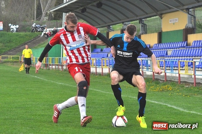 Zdjęcie w galerii na portalu naszraciborz.pl: Nie ma mocnych na Płomień Kobyla. Szesnaste zwycięstwo lidera B klasy wiadomości z regionu