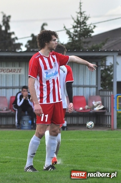 Zdjęcie w galerii na portalu naszraciborz.pl: Nie ma mocnych na Płomień Kobyla. Szesnaste zwycięstwo lidera B klasy wiadomości z regionu