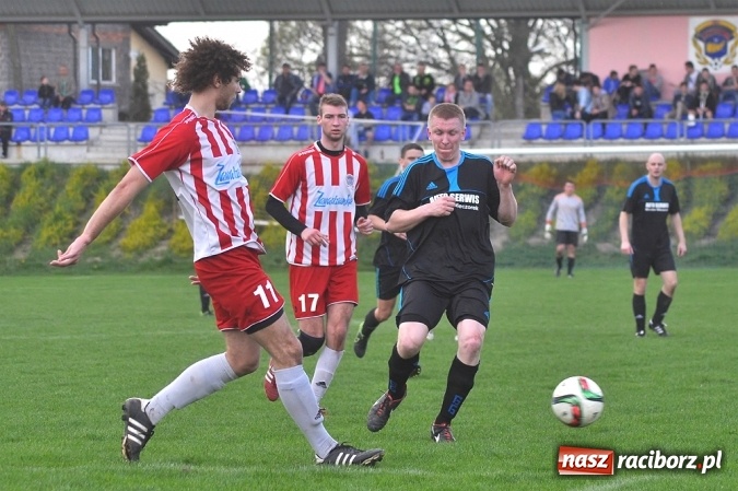 Zdjęcie w galerii na portalu naszraciborz.pl: Nie ma mocnych na Płomień Kobyla. Szesnaste zwycięstwo lidera B klasy wiadomości z regionu