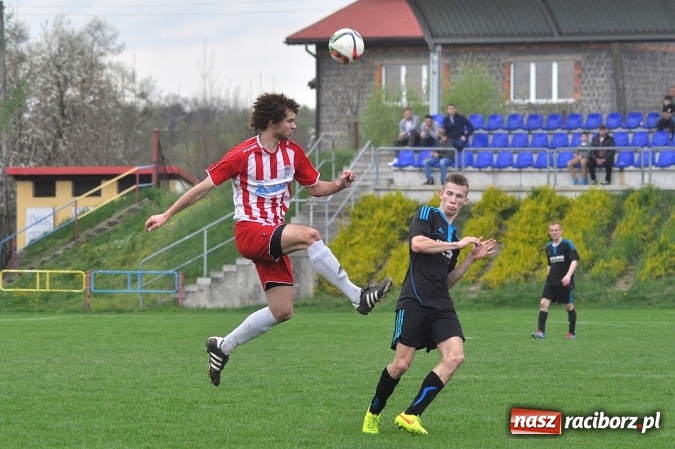 Zdjęcie w galerii na portalu naszraciborz.pl: Nie ma mocnych na Płomień Kobyla. Szesnaste zwycięstwo lidera B klasy wiadomości z regionu