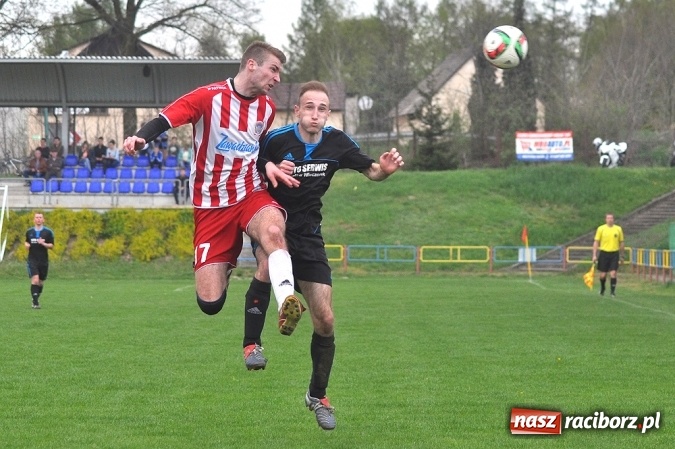 Zdjęcie w galerii na portalu naszraciborz.pl: Nie ma mocnych na Płomień Kobyla. Szesnaste zwycięstwo lidera B klasy wiadomości z regionu