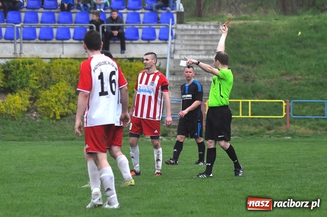 Zdjęcie w galerii na portalu naszraciborz.pl: Nie ma mocnych na Płomień Kobyla. Szesnaste zwycięstwo lidera B klasy wiadomości z regionu