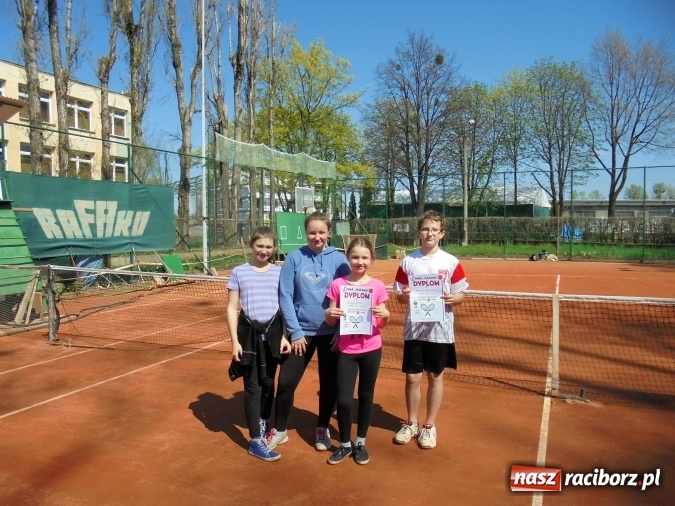 Zdjęcie w galerii na portalu naszraciborz.pl: Pierwszy tegoroczny turniej tenisowy na otwartym korcie  wiadomości z regionu