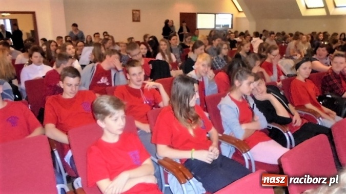 Zdjęcie w galerii na portalu naszraciborz.pl: Przegląd Filmowy na raciborskim Zamku z udziałem uczniów Gimnazjum nr 5 wiadomości z regionu