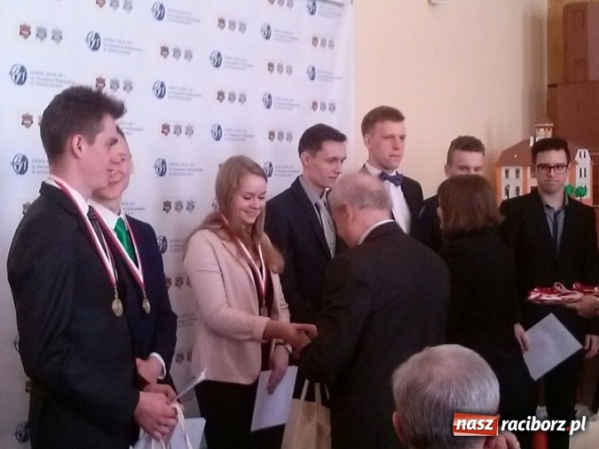 Zdjęcie w galerii na portalu naszraciborz.pl: 13. miejsce w Polsce dla uczniów CKZiU nr 1 w Raciborzu wiadomości z regionu