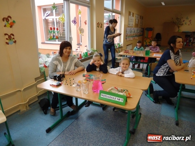 Zdjęcie w galerii na portalu naszraciborz.pl: MAŁY PITAGORAS, czyli Mini Olimpiada Matematyczna dla Przedszkolak&oacute;w w SP 15 wiadomości z regionu