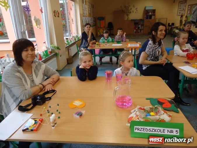 Zdjęcie w galerii na portalu naszraciborz.pl: MAŁY PITAGORAS, czyli Mini Olimpiada Matematyczna dla Przedszkolak&oacute;w w SP 15 wiadomości z regionu