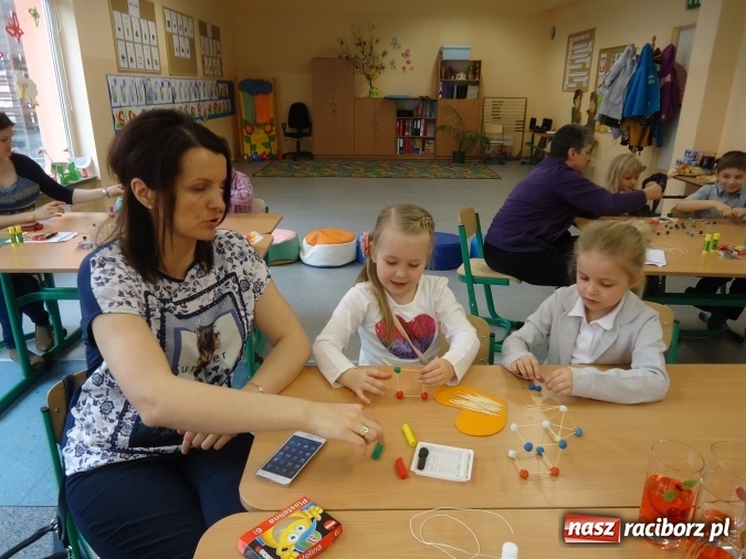 Zdjęcie w galerii na portalu naszraciborz.pl: MAŁY PITAGORAS, czyli Mini Olimpiada Matematyczna dla Przedszkolak&oacute;w w SP 15 wiadomości z regionu
