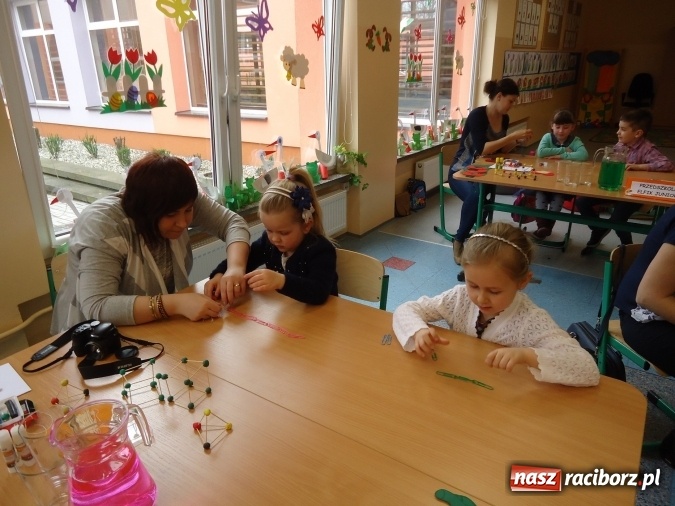 Zdjęcie w galerii na portalu naszraciborz.pl: MAŁY PITAGORAS, czyli Mini Olimpiada Matematyczna dla Przedszkolak&oacute;w w SP 15 wiadomości z regionu