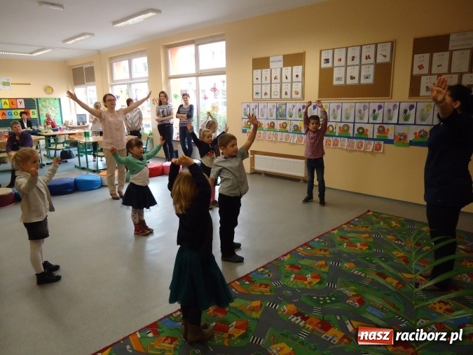 Zdjęcie w galerii na portalu naszraciborz.pl: MAŁY PITAGORAS, czyli Mini Olimpiada Matematyczna dla Przedszkolak&oacute;w w SP 15 wiadomości z regionu