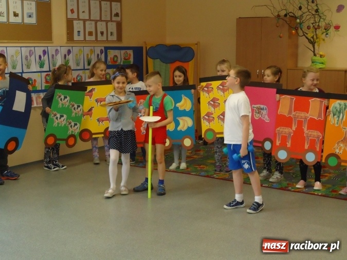 Zdjęcie w galerii na portalu naszraciborz.pl: MAŁY PITAGORAS, czyli Mini Olimpiada Matematyczna dla Przedszkolak&oacute;w w SP 15 wiadomości z regionu