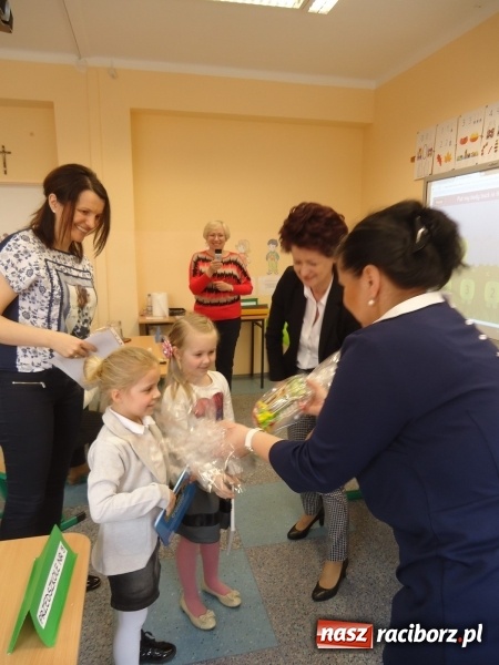 Zdjęcie w galerii na portalu naszraciborz.pl: MAŁY PITAGORAS, czyli Mini Olimpiada Matematyczna dla Przedszkolak&oacute;w w SP 15 wiadomości z regionu