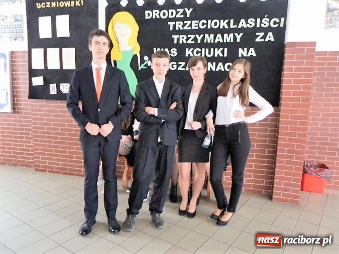 Zdjęcie w galerii na portalu naszraciborz.pl: Pierwszy dzień egzaminu gimnazjalnego w Gimnazjum nr 3 wiadomości z regionu