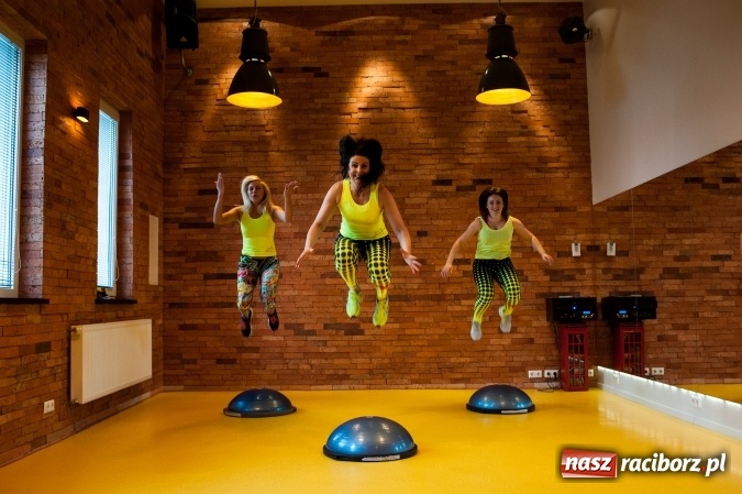 Zdjęcie w galerii na portalu naszraciborz.pl: Lato powoli depcze nam po piętach – już dziś sięgnij po wymarzoną sylwetkę! wiadomości z regionu