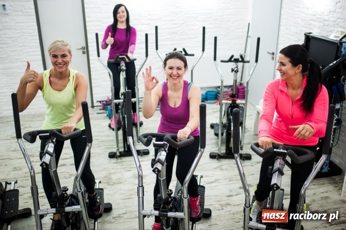 Zdjęcie w galerii na portalu naszraciborz.pl: Lato powoli depcze nam po piętach – już dziś sięgnij po wymarzoną sylwetkę! wiadomości z regionu