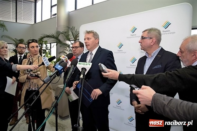 Zdjęcie w galerii na portalu naszraciborz.pl: Duży problem niskiej emisji - powstanie zesp&oacute;ł, kt&oacute;ry przygotuje założenia do uchwały antysmogowej wiadomości z regionu