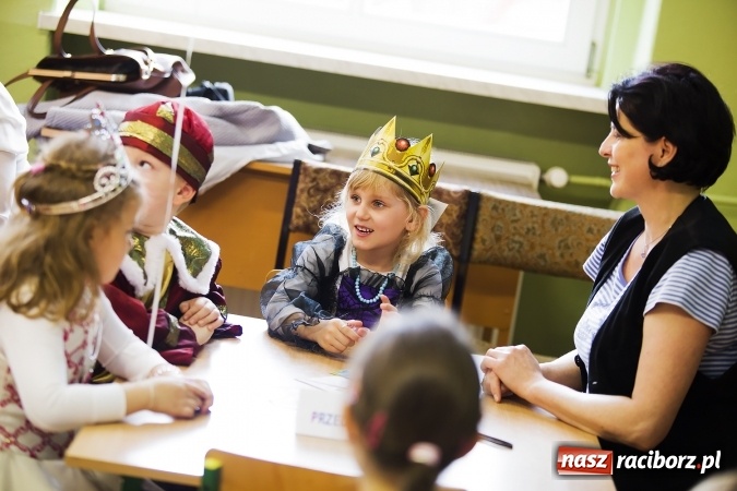 Zdjęcie w galerii na portalu naszraciborz.pl: Bajki, baśnie i legendy krajów Unii Europejskiej w Przedszkolu nr 10 wiadomości z regionu