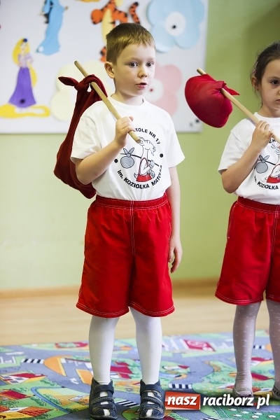 Zdjęcie w galerii na portalu naszraciborz.pl: Bajki, baśnie i legendy krajów Unii Europejskiej w Przedszkolu nr 10 wiadomości z regionu